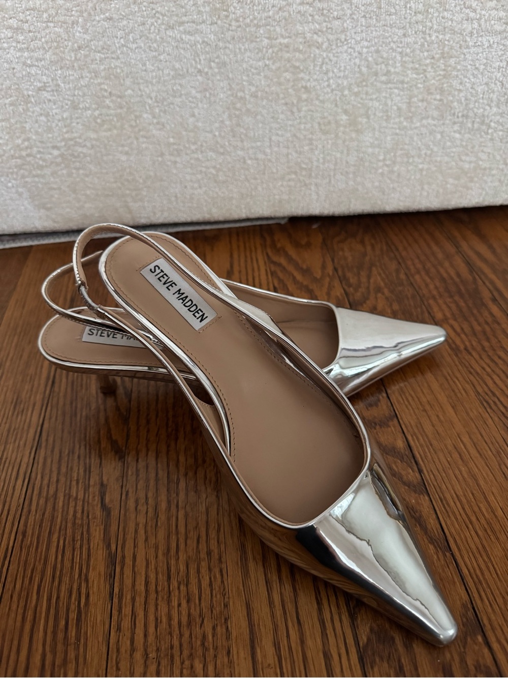 Steve Madden Silver Pointed Slingback Kitten Heels - Picture 2 of 10